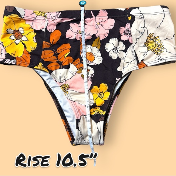 🎉HP🎉 EUC Quicksilver Retro Floral Rash Guard and Bikini Bottom Set. Size Small - Picture 7 of 14